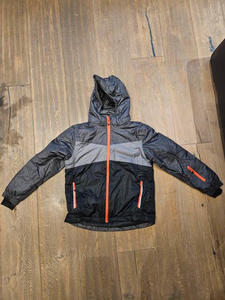 Ski jas, Kleding | Dames, Wintersportkleding, Zo goed als nieuw, Jack, Maat 38/40 (M), Ophalen of Verzenden