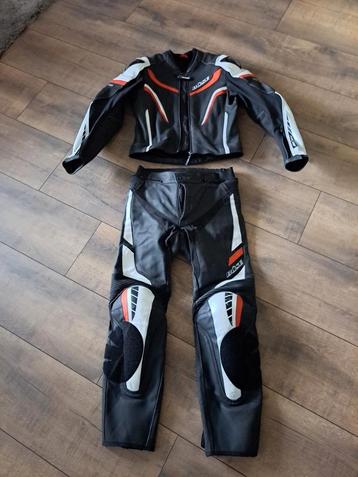 Büse 10.6200/ 10.6208 Leren Motorpak Maat 48 Zwart/Rood/Wit  beschikbaar voor biedingen