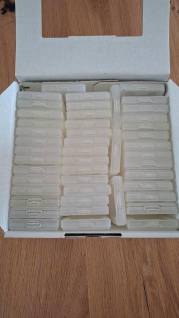 46 lege game boy spelletjes hoesjes.  beschikbaar voor biedingen
