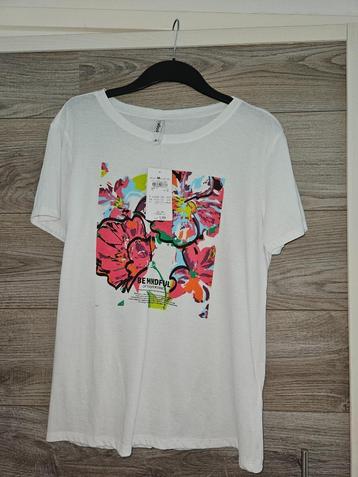 NIEUW wit t-shirt met gekleurde print maat M beschikbaar voor biedingen