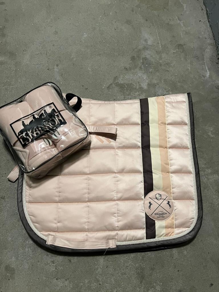 Eskadron Heritage Rose, Ophalen of Verzenden, Gebruikt