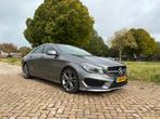 Mercedes-Benz CLA 180 2015 NAP 91497 KM nieuwe apk, Auto's, Mercedes-Benz, Zwart, 4 cilinders, 715 kg, Leder en Stof