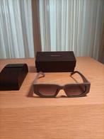 Prada zonnebril, Ophalen of Verzenden, Nieuw, Grijs, Zonnebril