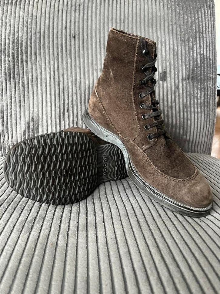 Hogan ‘ankle boots’. 41,5, Donker bruin suede, Kleding | Heren, Schoenen, Zo goed als nieuw, Boots, Ophalen of Verzenden