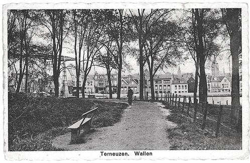 963712	Terneuzen	Wallen	1938	Gelopen met postzegel, Verzamelen, Ansichtkaarten | Nederland, Gelopen, Zeeland, 1920 tot 1940, Ophalen of Verzenden