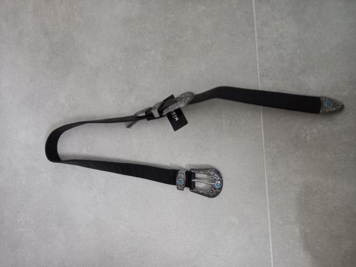 Nieuw! leuke riem, Kleding | Dames, Riemen en Ceinturen, Nieuw, 80 tot 90 cm, Minder dan 3 cm, Zwart, Ophalen of Verzenden