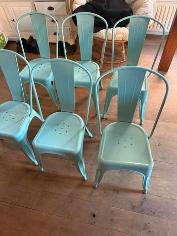 Set van Lix stapelbare eetkamerstoelen beschikbaar voor biedingen