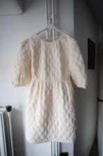 Crème quilted jurk met open rug NA-KD maat 42, als nieuw, Maat 42/44 (L), Knielengte, NA-KD, Ophalen of Verzenden
