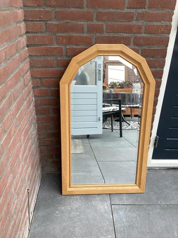 Houten Spiegel met Facetrand beschikbaar voor biedingen