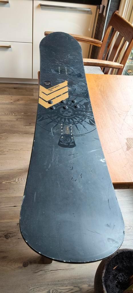 Snowboard Nitro Resistance 66 maat 165 cm met hoes, Sport en Fitness, Snowboarden, Gebruikt, Board, Ophalen