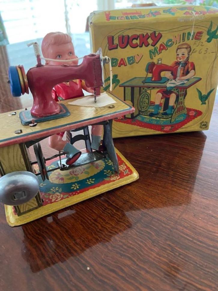 Lucky Baby Machine tin lithografed 1953 Marusan Japan in box, Antiek en Kunst, Antiek | Speelgoed, Ophalen of Verzenden