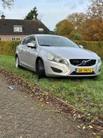 Volvo V60 2.4D5 151KW 2011 Grijs, Voorwielaandrijving, 1514 kg, 19 km/l, Particulier