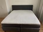 Donkergrijze boxspring met topper 180x200, Ophalen, Tweepersoons, Zo goed als nieuw, 180 cm