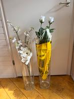 2 hoge vazen met bloemen, Huis en Inrichting, Woonaccessoires | Vazen, Ophalen, Gebruikt, Overige kleuren, Glas