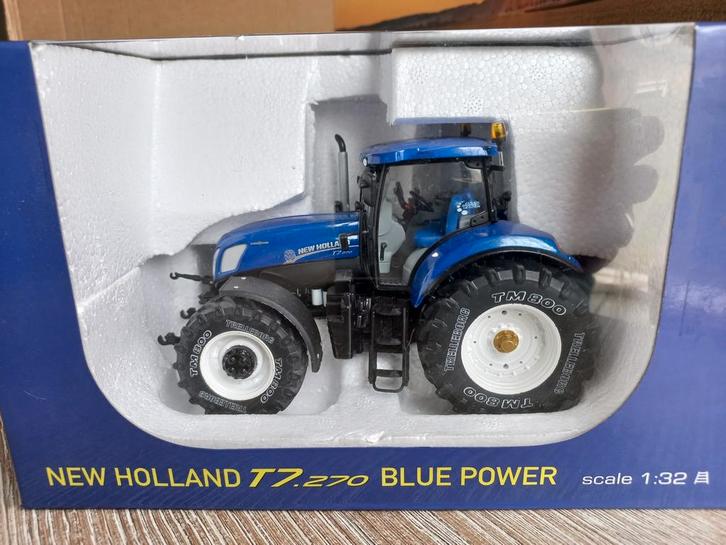 New Holland T7.270 Blue Power Ros, Hobby en Vrije tijd, Modelauto's | 1:32, Zo goed als nieuw, Tractor of Landbouw, Overige merken