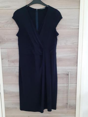donkerblauwe jurk van BETTY BARCLAY maat 42-44