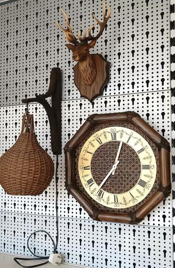 Vintage bamboe wandklok -  manou/rotan /webbing / jaren 70 beschikbaar voor biedingen