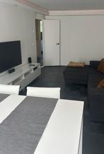 Inboedel tv meubel, tafel stoelen openhaard en bank!