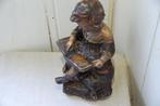 Antiek beeldje "De kleine lezeres" gemaakt rond 1925, Ophalen of Verzenden, Gebruikt, Mens
