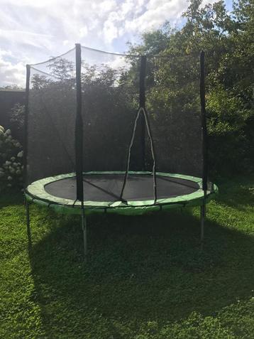 Trampoline met Net - Gebruikt beschikbaar voor biedingen