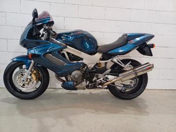 HONDA VTR 1000 F FIRESTORM keurige motor met garantie beschikbaar voor biedingen