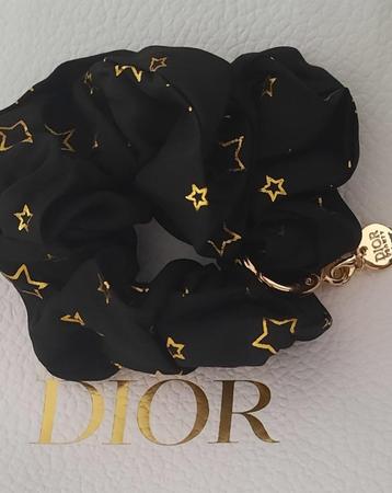 Nieuw Prachtige Scrunchies Dior  beschikbaar voor biedingen