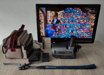 SONY CCD TR 620 voor de VIDEO 8 BANDJES uit de JAREN 90  beschikbaar voor biedingen