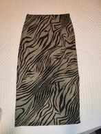 Rok met split, Kleding | Dames, Boohoo, Ophalen of Verzenden, Zo goed als nieuw, Knielengte