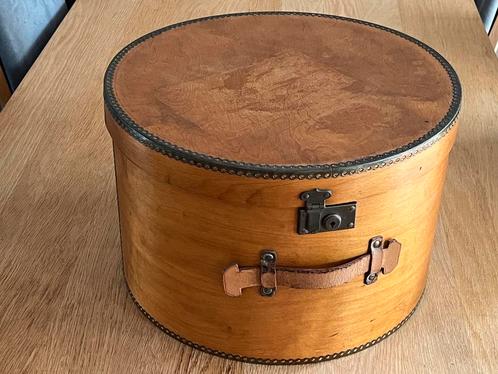 Oude hoedendoos, Huis en Inrichting, Woonaccessoires | Kisten, Gebruikt, Minder dan 50 cm, Minder dan 50 cm, Minder dan 50 cm