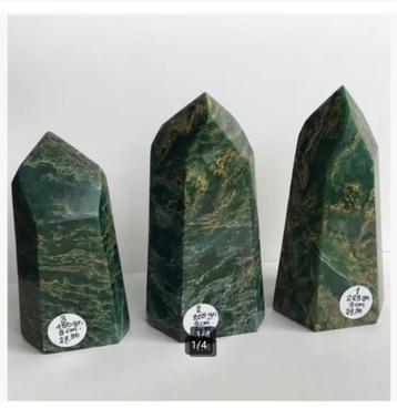 3 x Fuchsiet Torens Punten, info zie foto Maat Gewicht Prijs beschikbaar voor biedingen