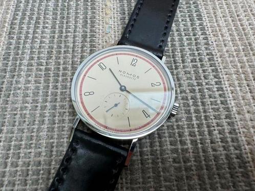 Nomos Glashutte Tangente A Century of Bauhaus Limited 100, Sieraden, Tassen en Uiterlijk, Sporthorloges, Zo goed als nieuw, Ophalen of Verzenden