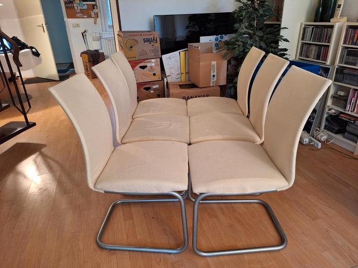 Mooie witte eetkamerstoelen Tonon - Set van 6, Huis en Inrichting, Stoelen, Gebruikt, Vier, Metaal, Stof, Wit, Ophalen