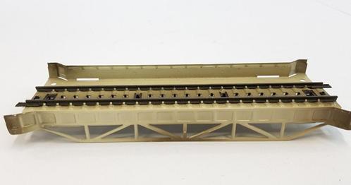 Marklin H0 7168 - Metalen rechte op- of afrit voor M-rail, Hobby en Vrije tijd, Modeltreinen | H0, Zo goed als nieuw, Brug, Tunnel of Gebouw