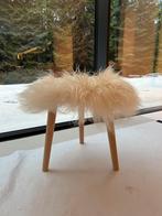 Schattig vacht krukje, Ophalen of Verzenden, Zo goed als nieuw, Hout