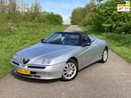 Alfa Romeo Spider 2.0-16V T.Spark Lusso/Leder/Clima/Boekjes, Auto's, Alfa Romeo, Te koop, Zilver of Grijs, Benzine, Gebruikt