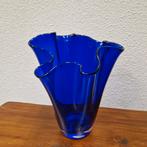 Kobalt blauwe zakdoek vaas blauwe vaas mondgeblazen, Kolibrivintagehal@gmail.com, Aaldertgeertsstraat 43 Olst, Blauw, Kolibri vintage