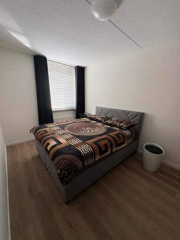 Boxspring 160x200 beschikbaar voor biedingen