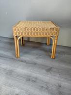 Bijzettafel riet - meubel, Huis en Inrichting, Tafels | Bijzettafels, Minder dan 45 cm, Minder dan 55 cm, Ophalen of Verzenden