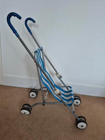 Vintage poppen buggy  beschikbaar voor biedingen