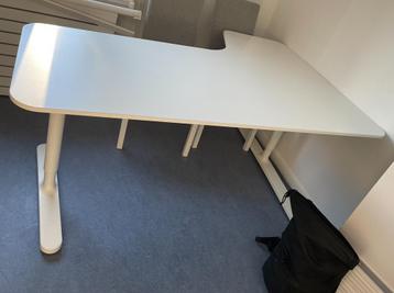 Hoek bureau 