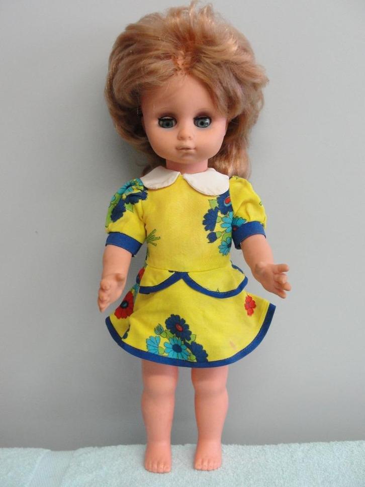 OPRUIMING: leuk tiener popje met originele kleding NR 350, Verzamelen, Poppen, Zo goed als nieuw, Pop, Ophalen of Verzenden