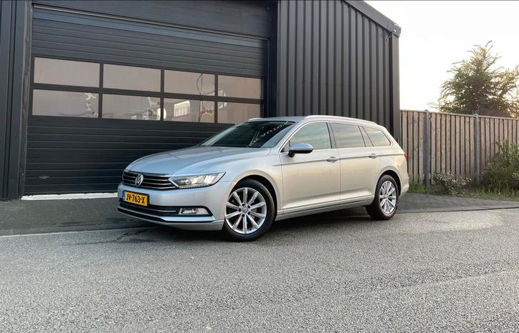 Volkswagen Passat 1.6 TDI 88KW BMT Variant DSG 2016 Grijs, Auto's, Volkswagen, Particulier, Passat, ABS, Airbags, Airconditioning