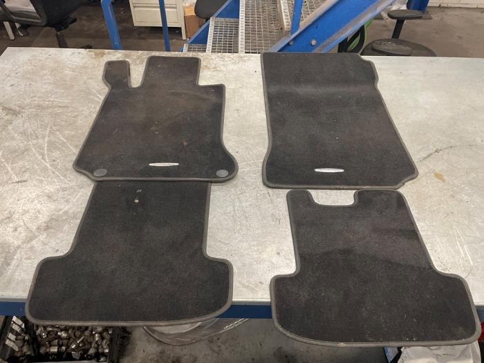 Matten Set van een Mercedes E-Klasse, Gebruikt, -, Ophalen of Verzenden, -