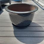 tuinpot met schaal, Ophalen, Steen, Rond, Zo goed als nieuw