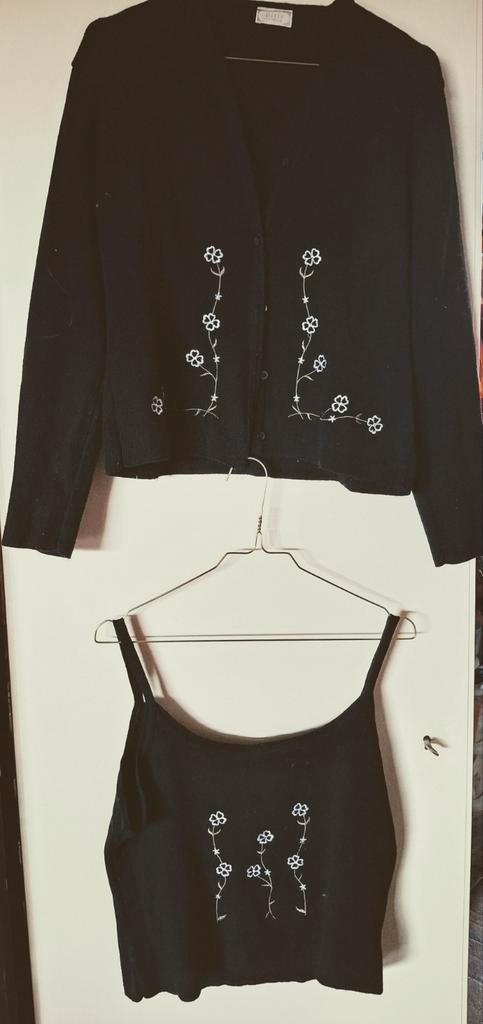 Vintage Design vestje met topje zwart DITO, Kleding | Dames, Tops, Zo goed als nieuw, Maat 38/40 (M), Zwart, Lange mouw, Ophalen of Verzenden