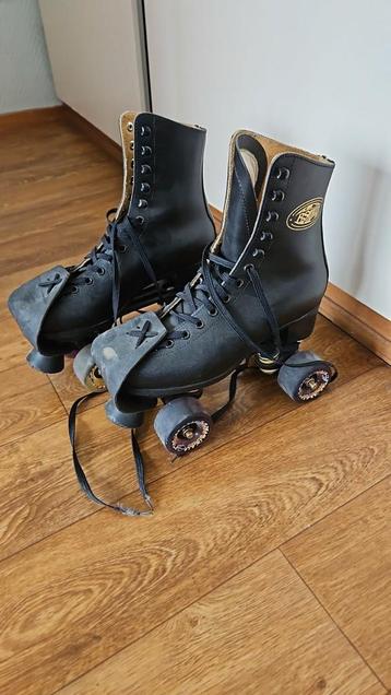 RSI Rolschaatsen (Leer) mt 39 + Scheenbeschermers beschikbaar voor biedingen