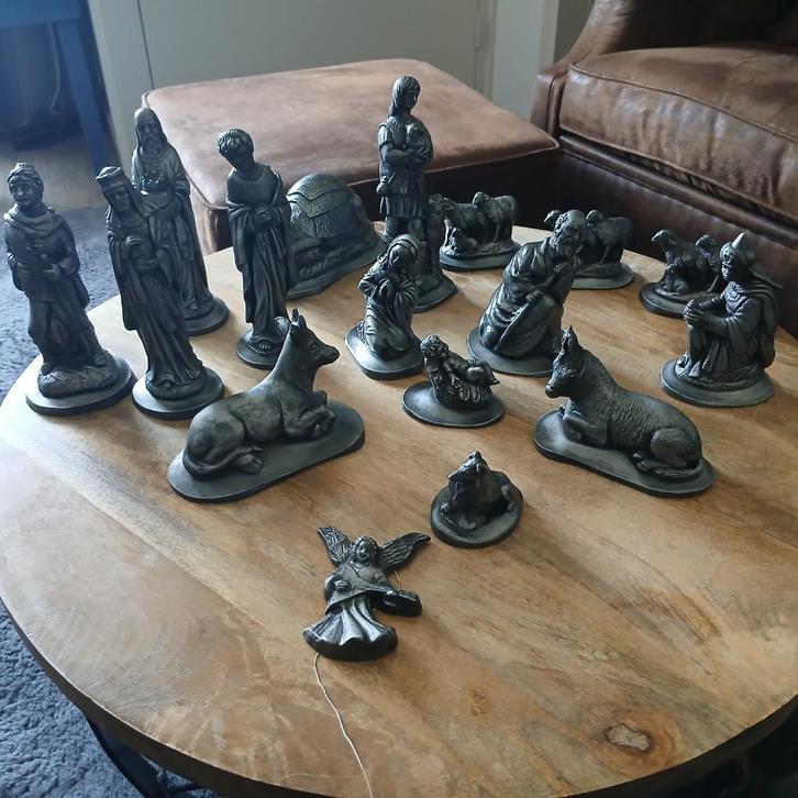 Oude porselijnen kerststal  , div beelden en schilderrijen, Antiek en Kunst, Curiosa en Brocante, Ophalen of Verzenden