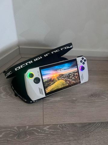 Rog Ally + Accessoires - Zo goed als nieuw! beschikbaar voor biedingen