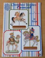 Cherished Teddies Carousel - Patricia Hillman -2000, Hobby en Vrije tijd, Handborduren, Patroon, Gebruikt, Ophalen of Verzenden