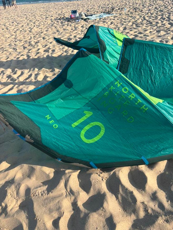 North Neo 10 meter kite + bar, Watersport en Boten, Kitesurfen, Zo goed als nieuw, 10 m², Geen board, Ophalen of Verzenden